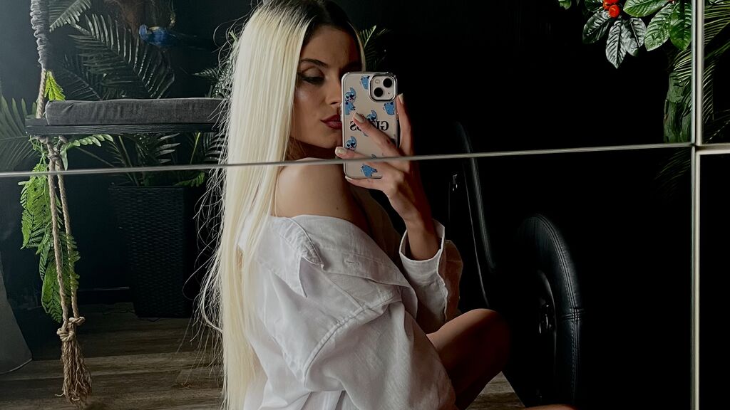 Selenadazy online cam on GirlsOfJasmin