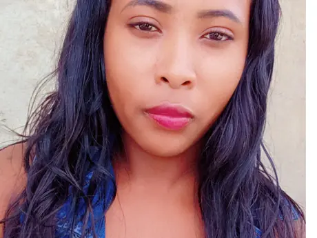 Chat with Julianitha