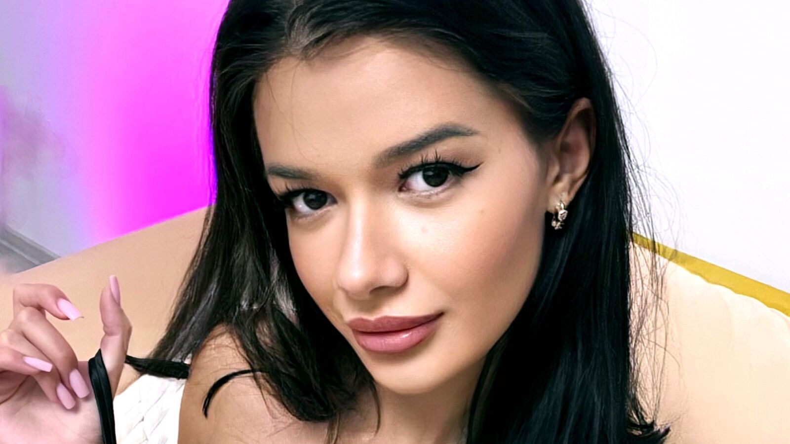 EvaMillar erotic portrait