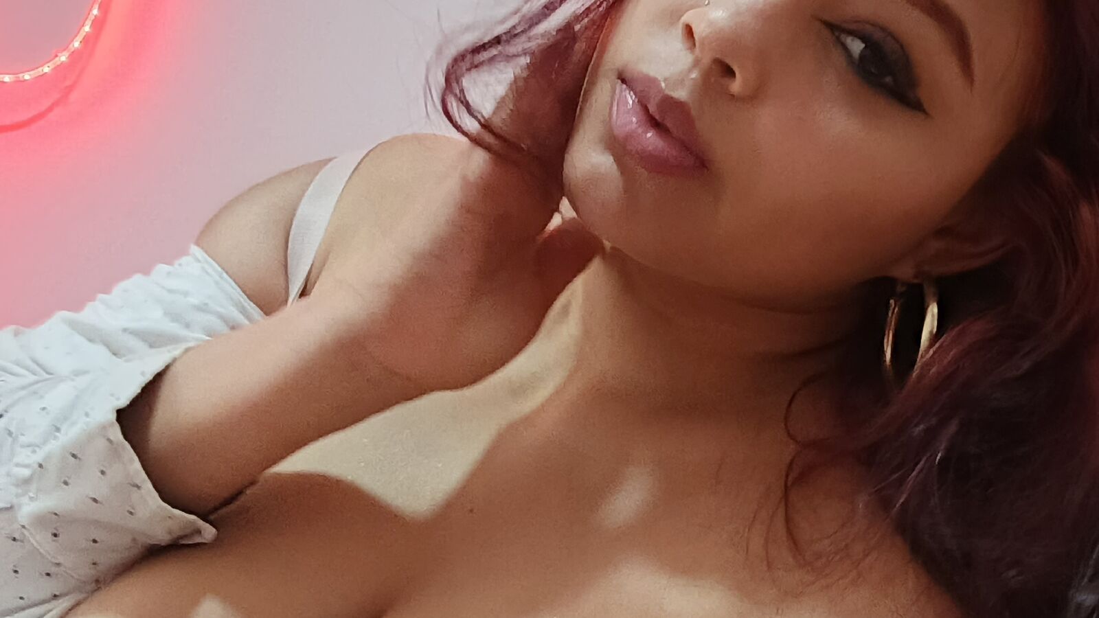 SarithaFox glamour portrait
