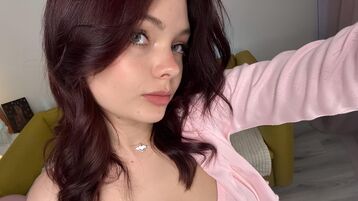 KessyMiu webcam show