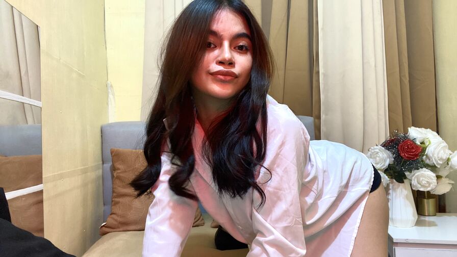 Live HD Nude Chat with SabbyCollins