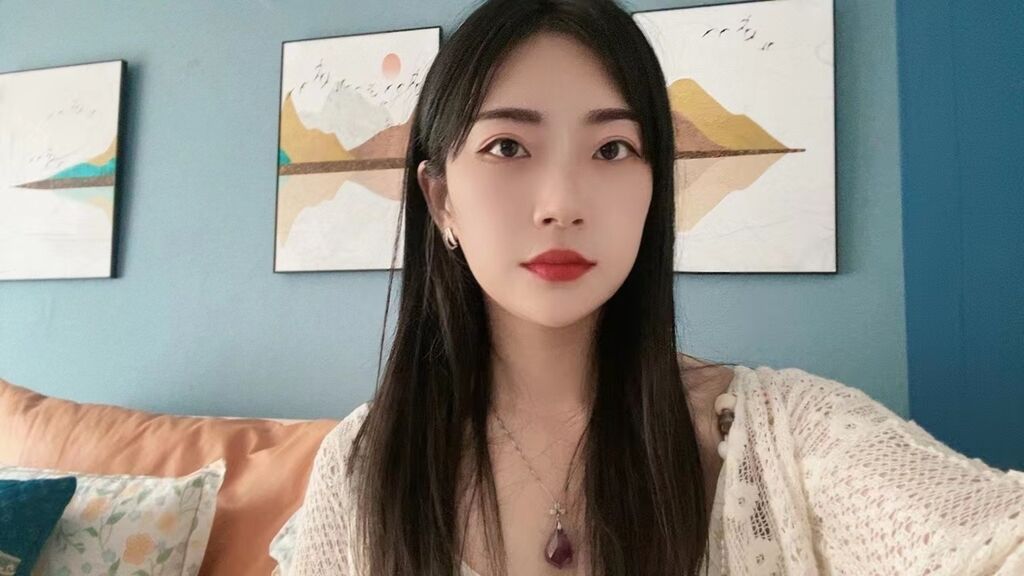 AiyiSha online on GirlsOfJasmin