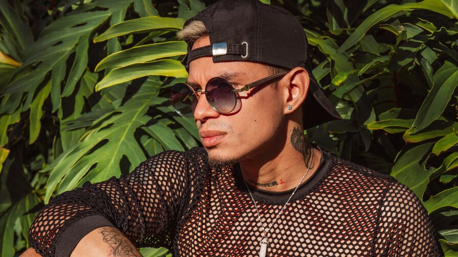 Watch CarrazcoAngell live on Ultra Erotica