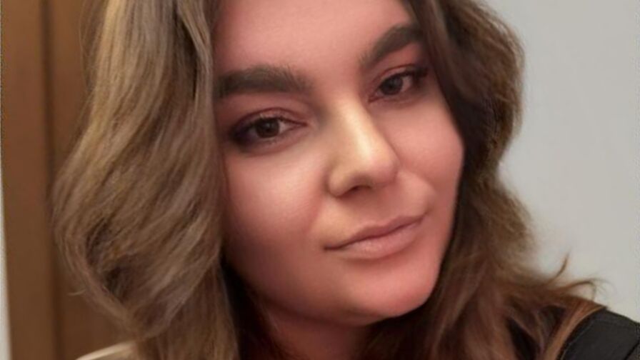 Watch MeganDarcy live on Jasminedc