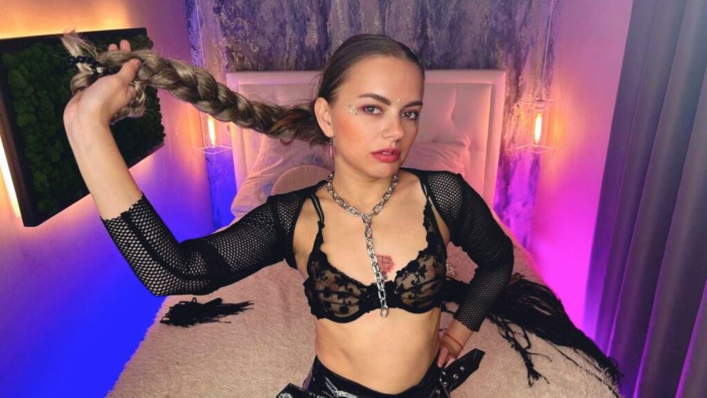 EvaBllom live cam model at LiveJasmin