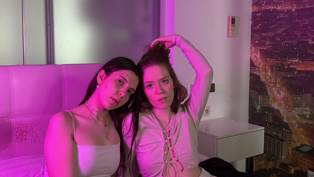KiraAndMary live cam model at LiveJasmin