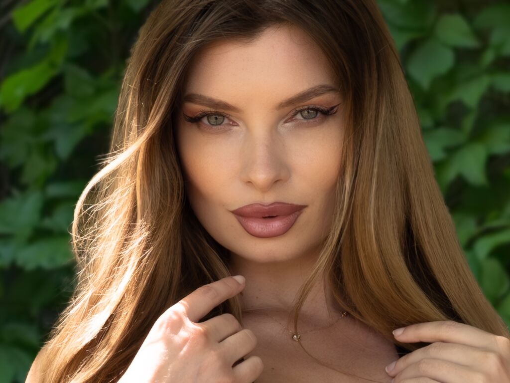 Alessia Profile Image Alessia Profile Image