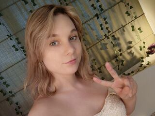 LilianDavidge CamSoda live cam shows