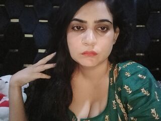 Sanamjii Streamate live cam models