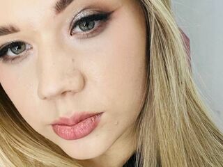 Live Camgirl AminaDigges