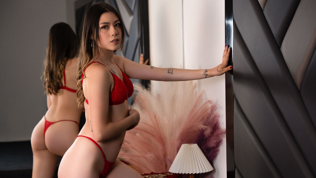 Watch SaraMilovich from LiveJasmin on GirlsOfJasmin