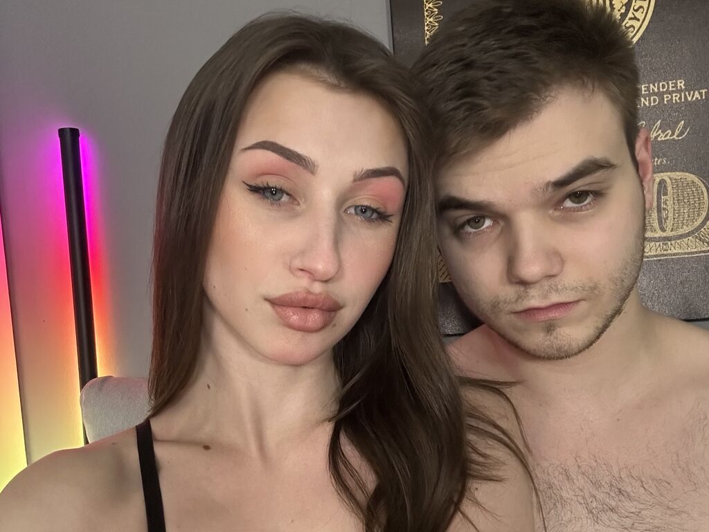 VikkiGeorge LiveJasmin couple cam photo