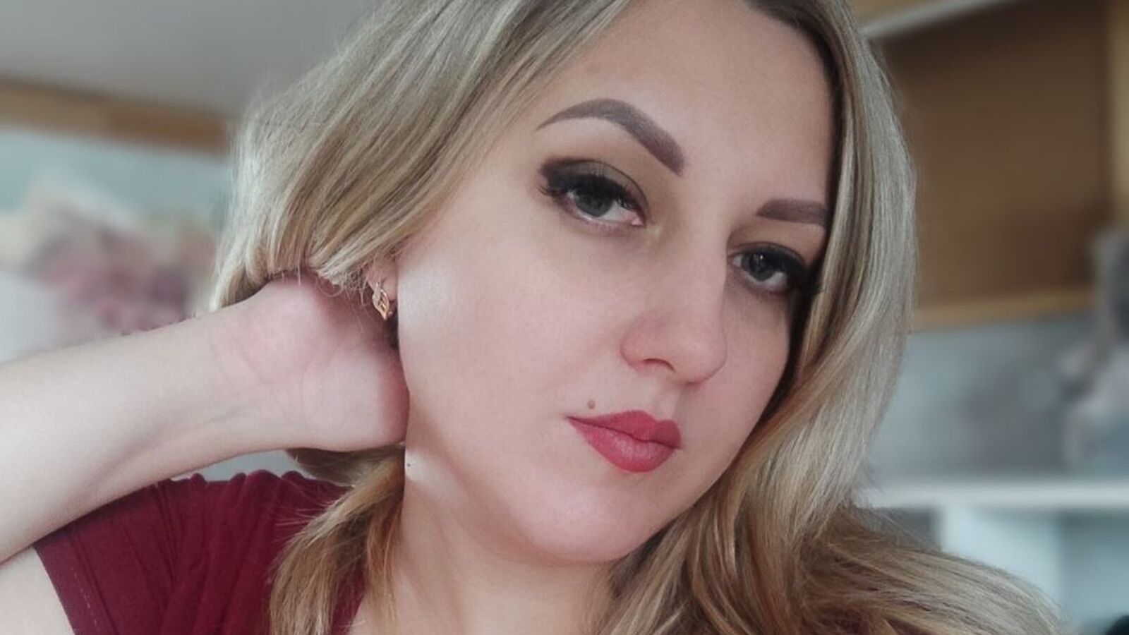 MariaPixie erotic portrait