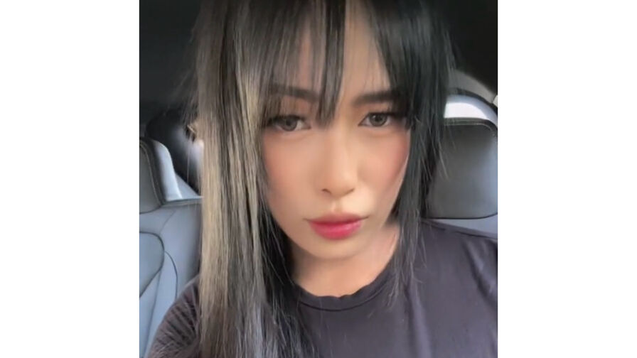 Watch KimSoju live on Cuties