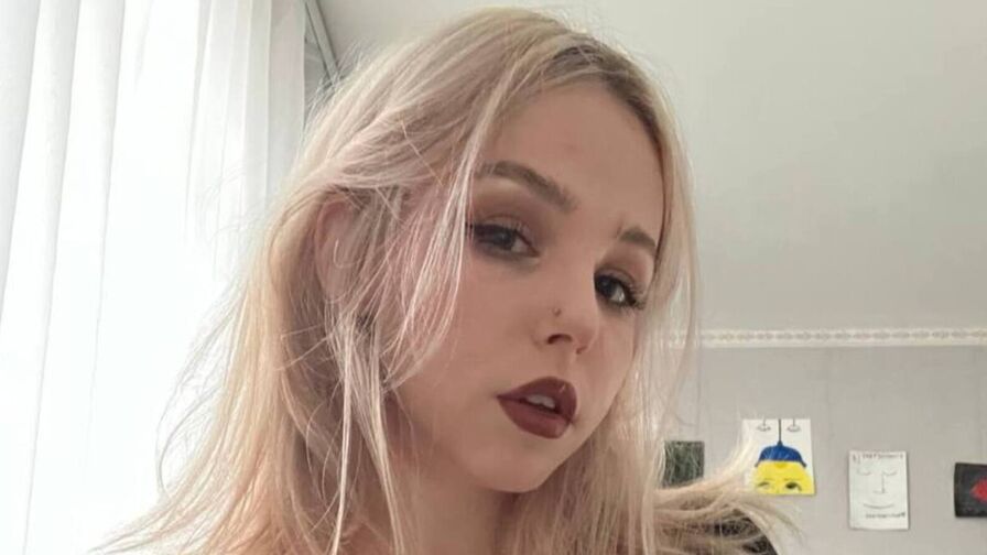 CathrynGise's live cam