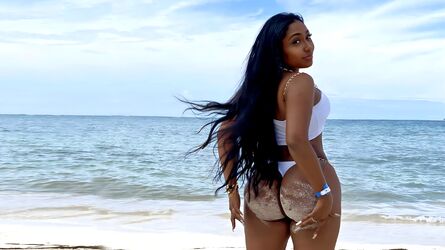 NaiomiLane's live cam