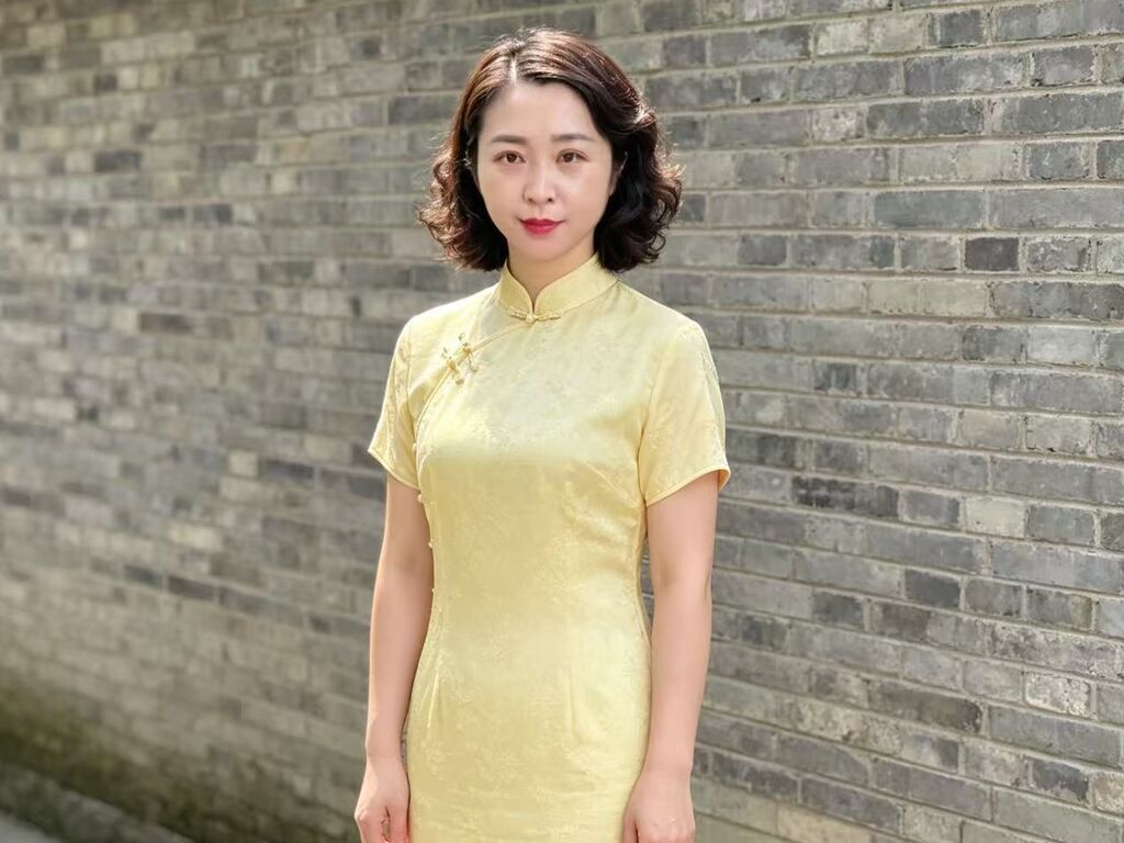 AuraraFeng LiveJasmin model room profile