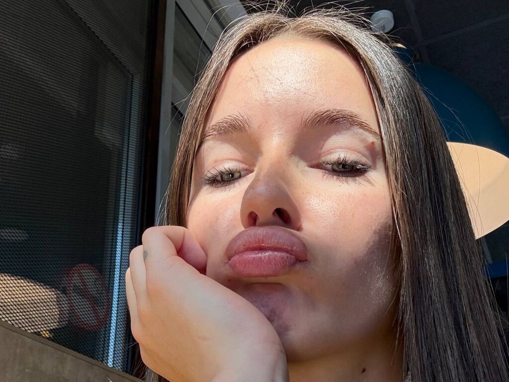 OdetteWingler LiveJasmin model