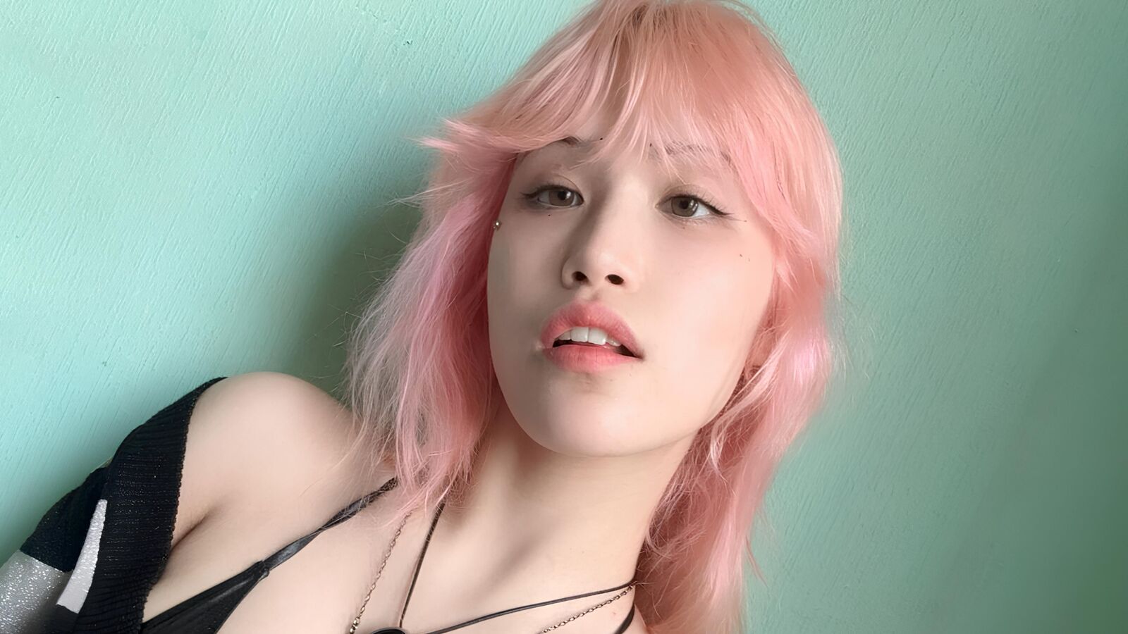 MikuLangly erotic portrait