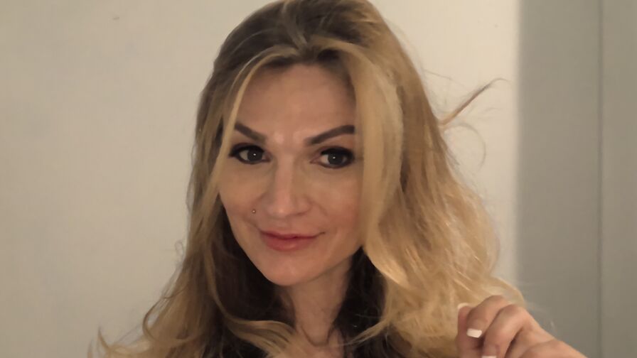 Watch MadisonCecily live on Thewebcamzone