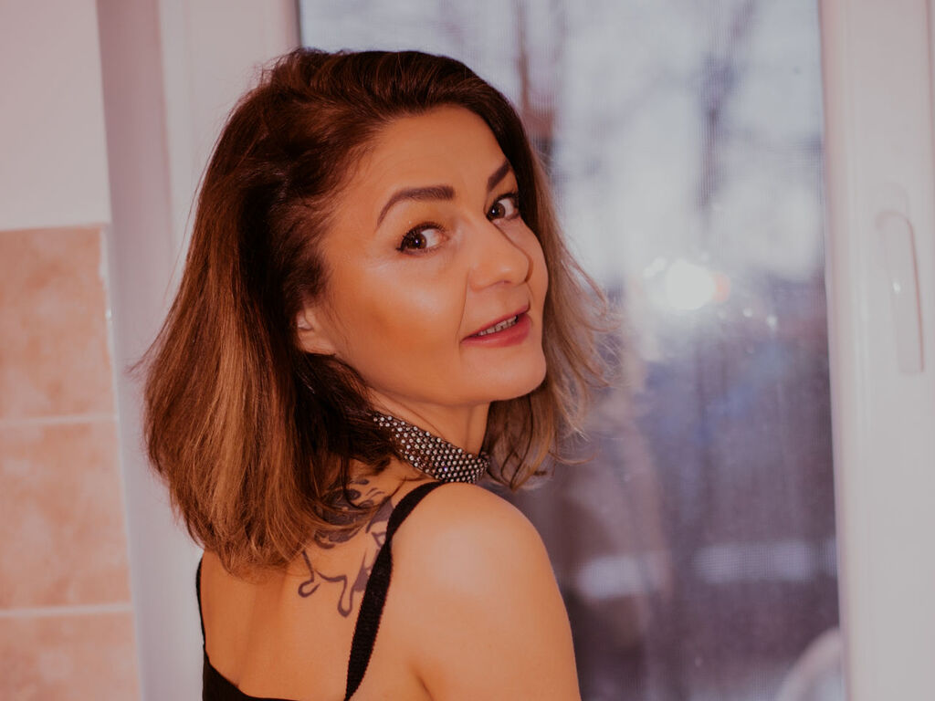 AbbyBlake live cam performer profile