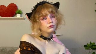 FuriKreks — LIVE on LiveJasmin