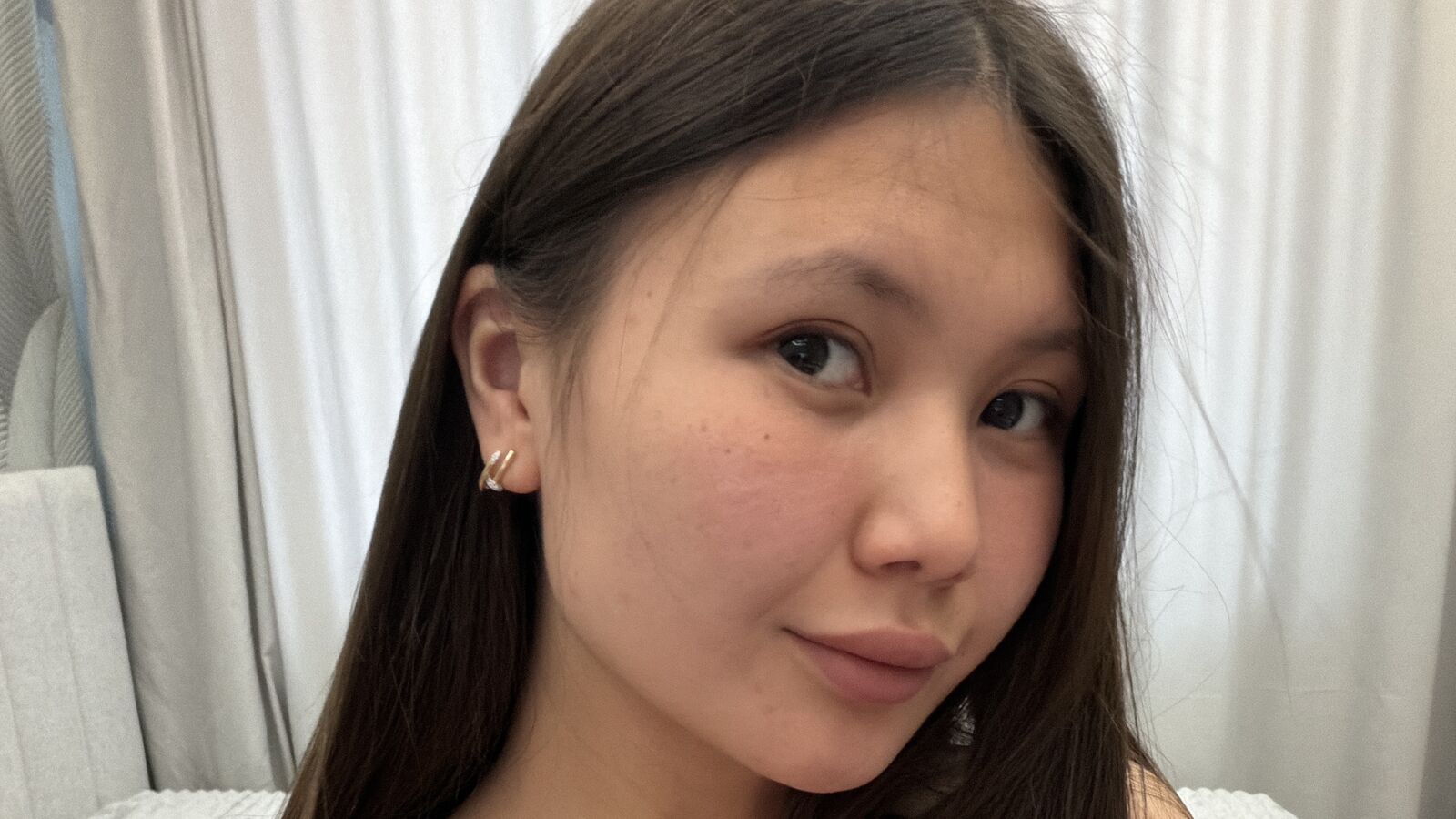 KayShimizu erotic portrait