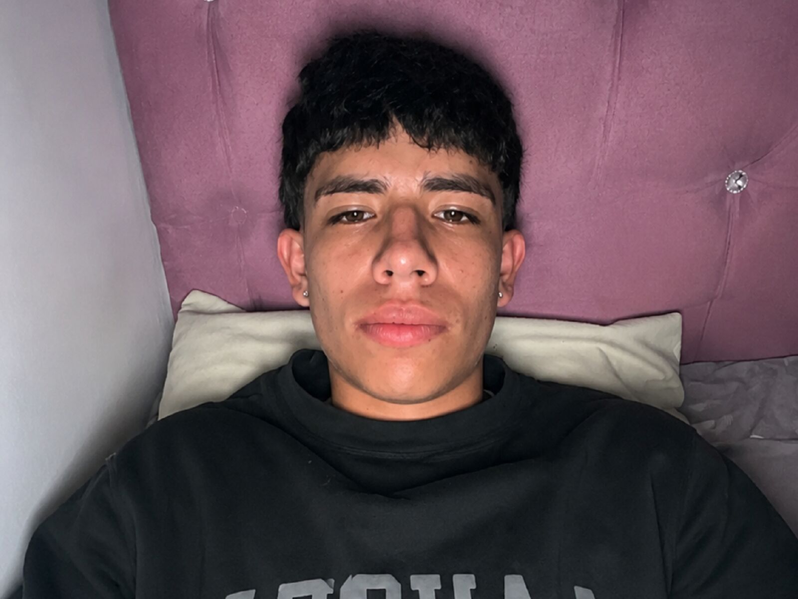 Live cam for MarlonLopez