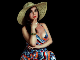 free chat room MaryPaula