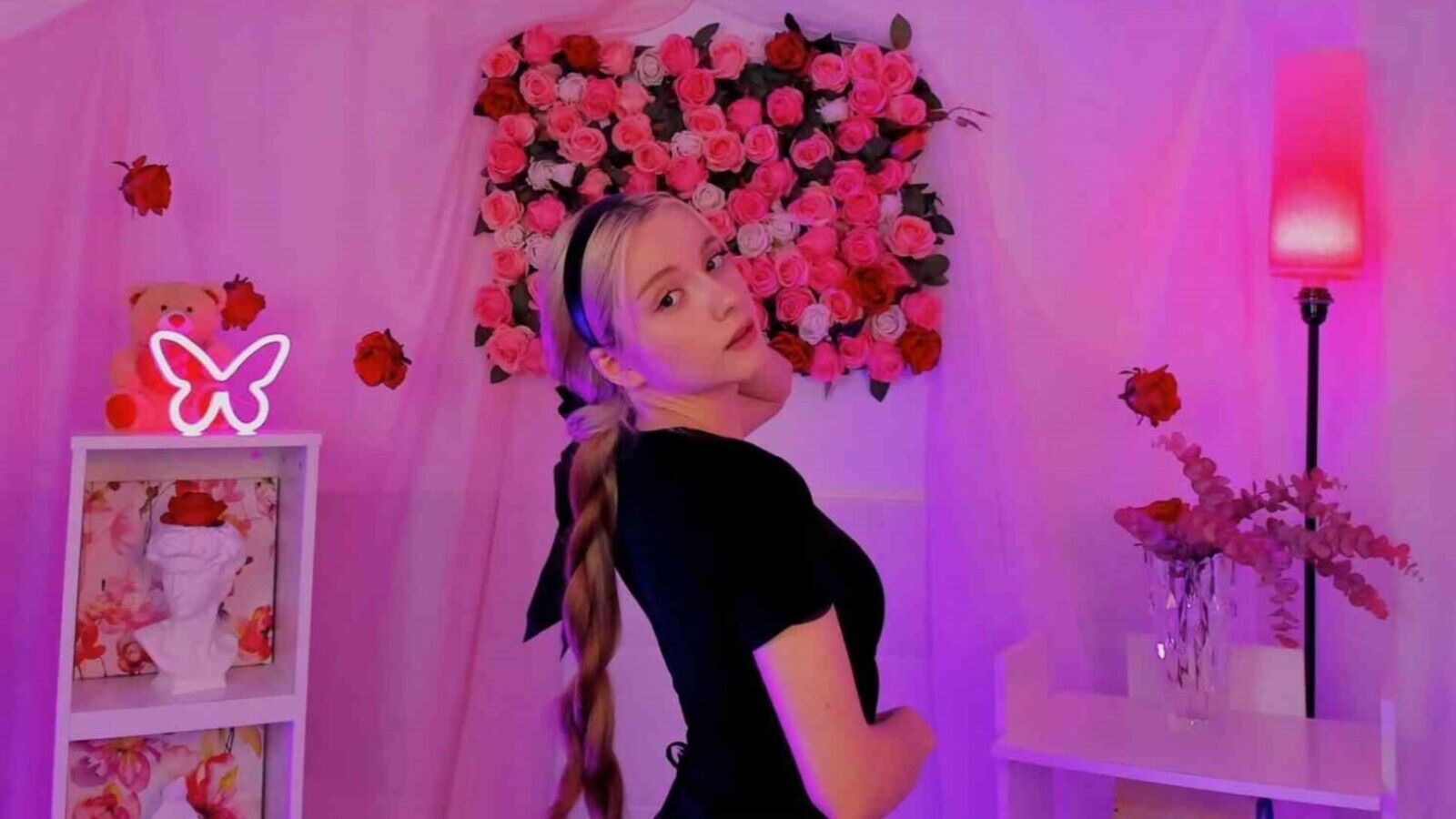 AuroraWrenfield glamour portrait