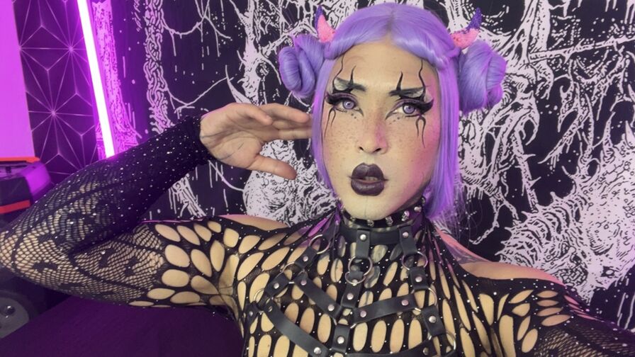 Watch NaomyLuck live on Amateur Porn