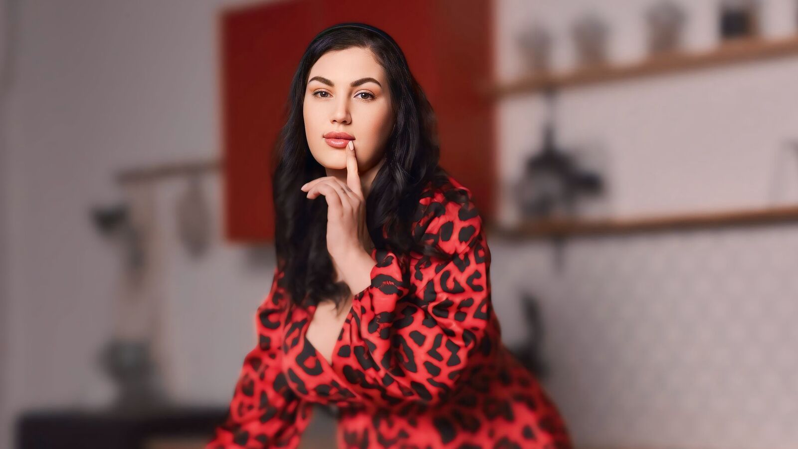RosaMella glamour portrait