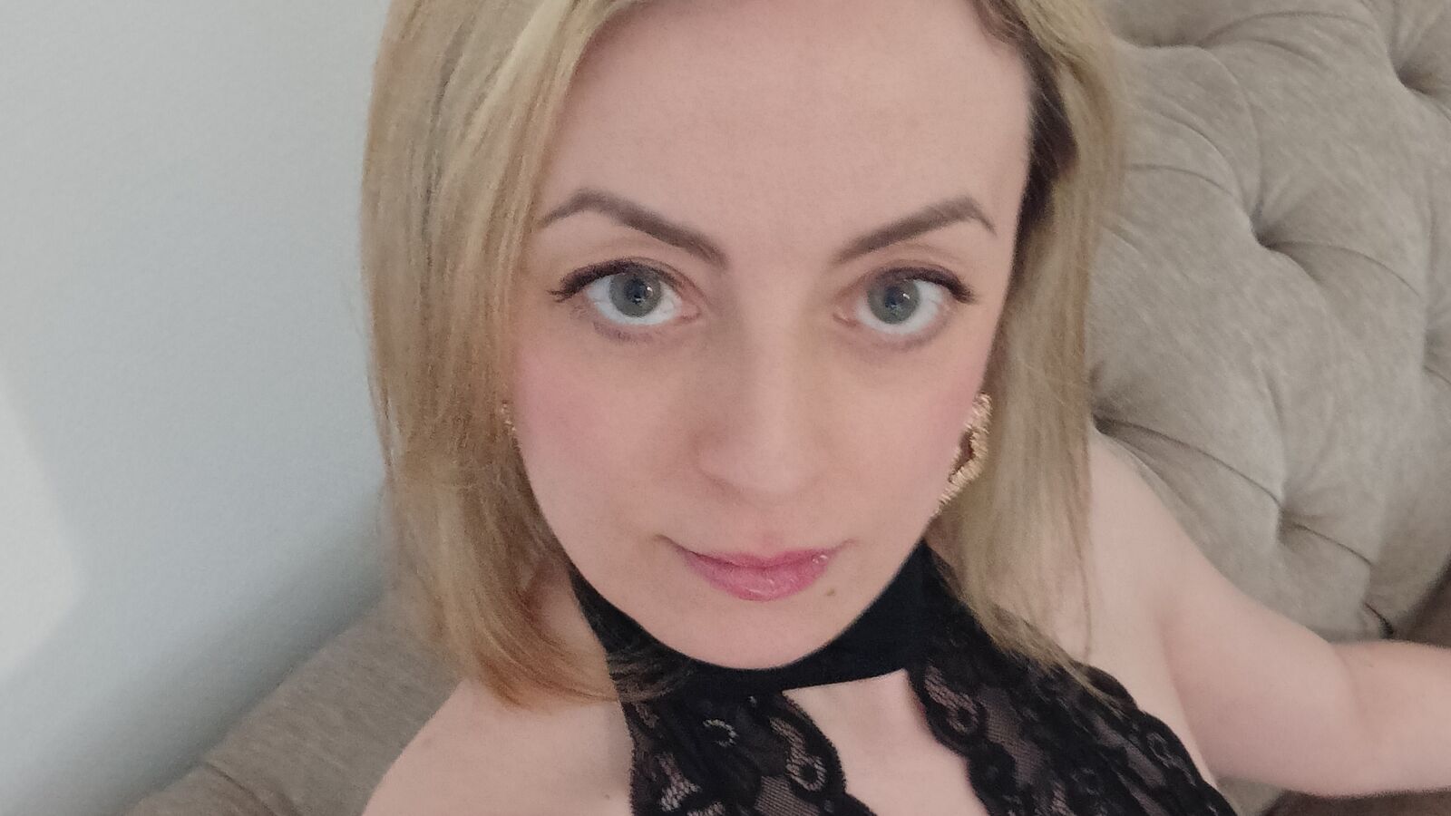 BiancaLuxe erotic portrait