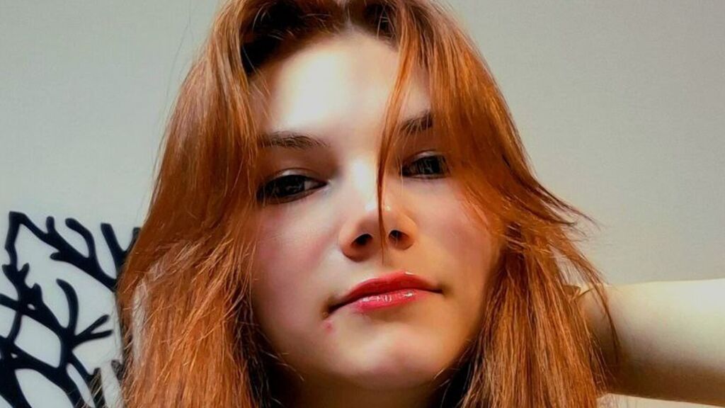 CloverBrow online on GirlsOfJasmin