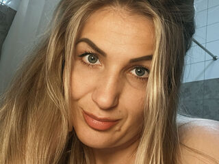 live cam 2 cam NellyClarckson