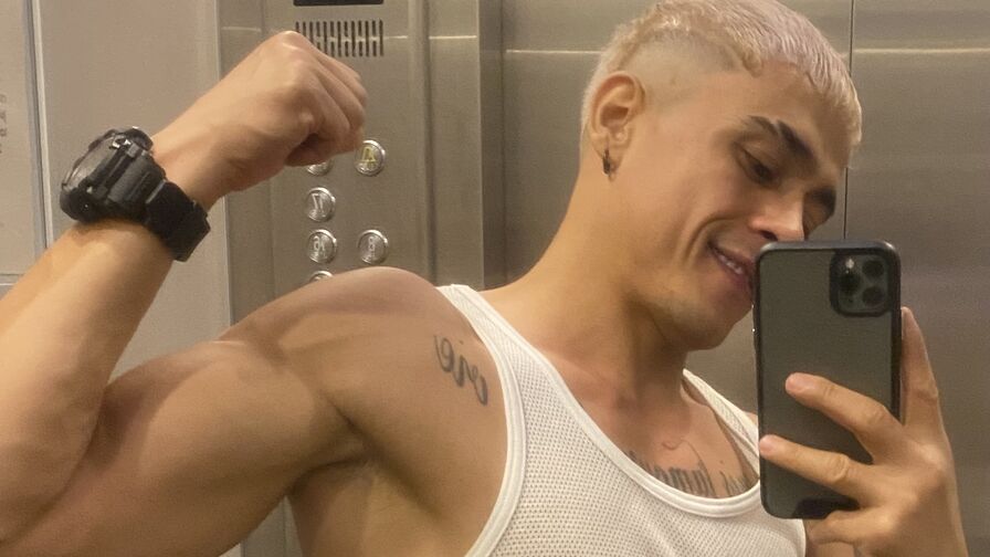 Watch BrunoRosse on HQFuckTube.com
