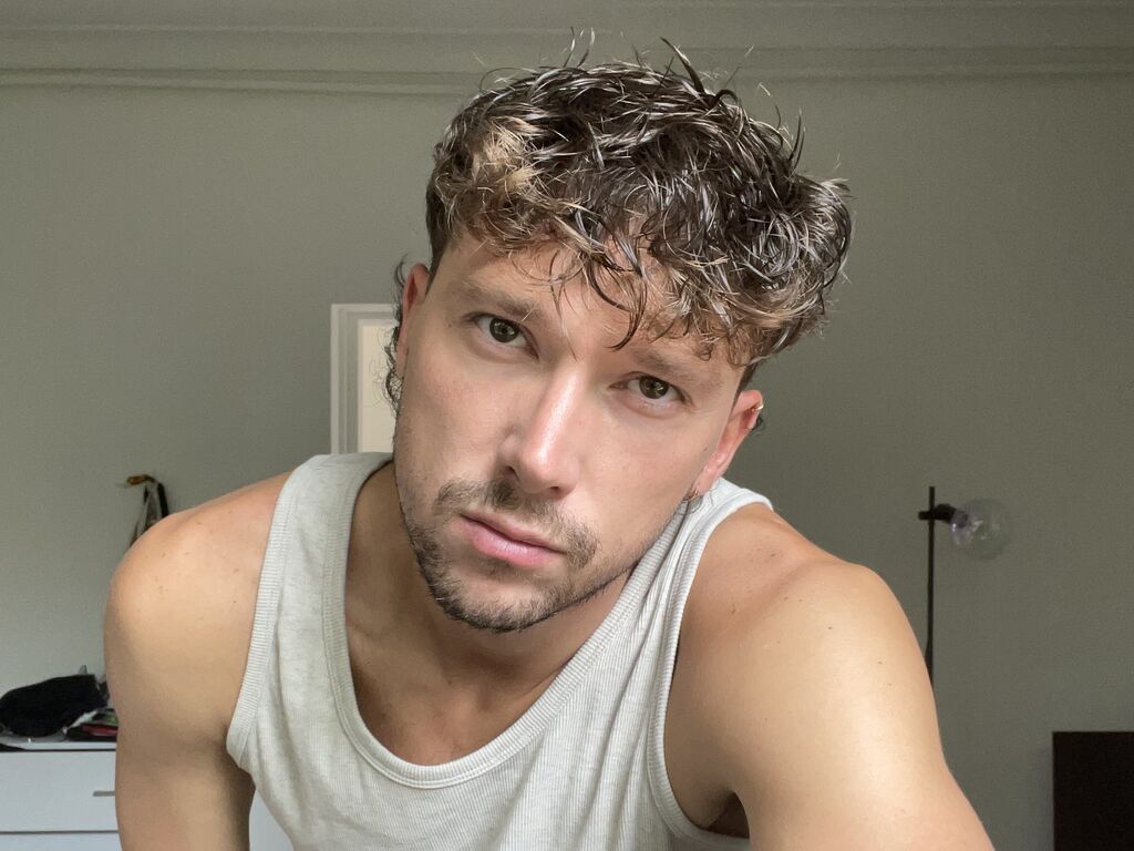 AaronCcdx Nude