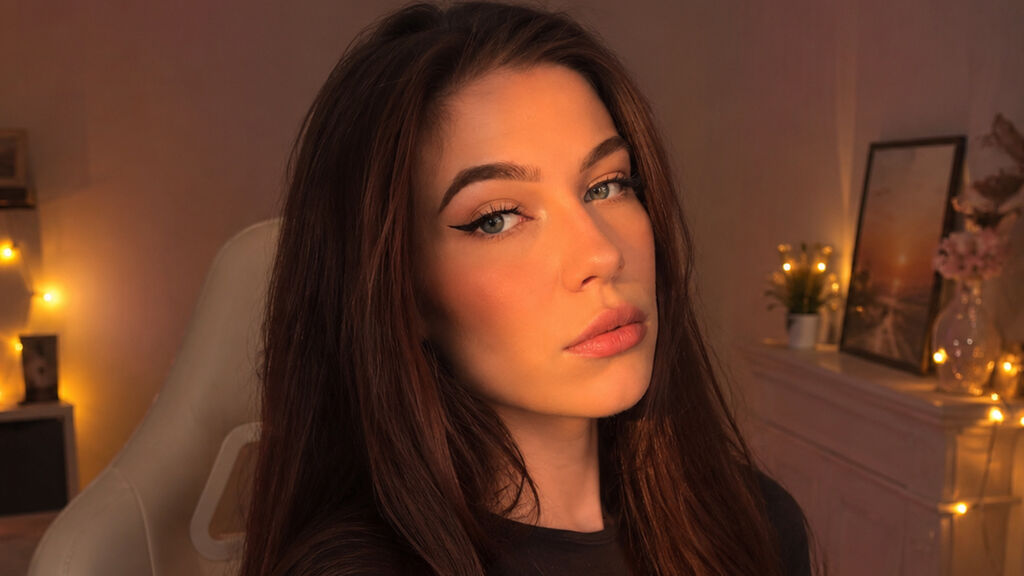 EllieBamber cover