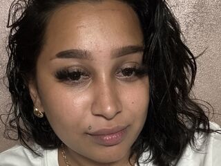 EmmaDebie Budget Sex Chat