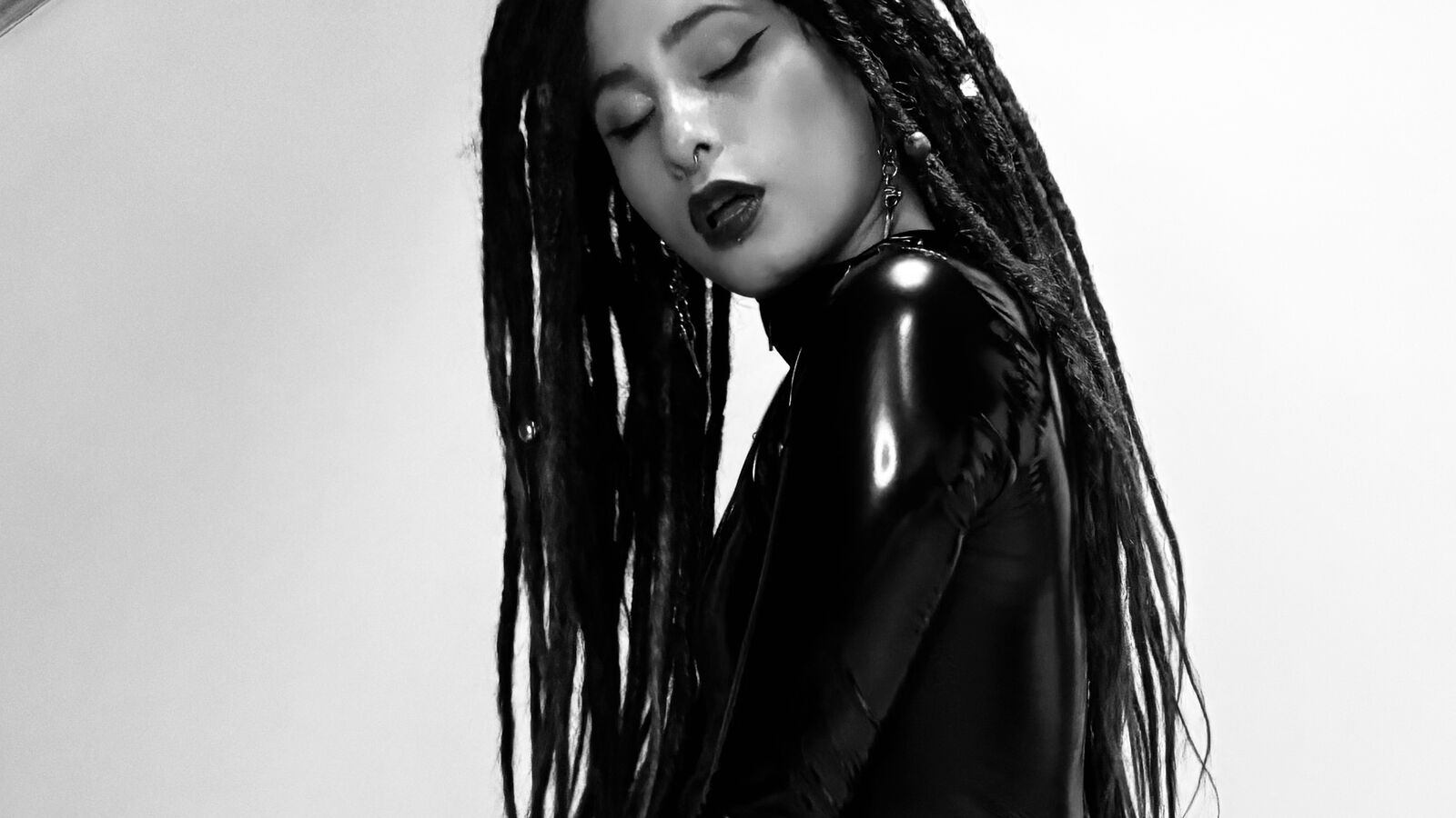 AfroditaRussell erotic portrait