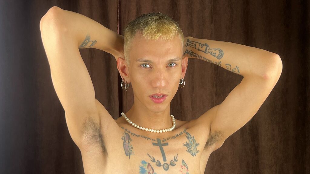 KurtLust live cam model at LiveJasmin