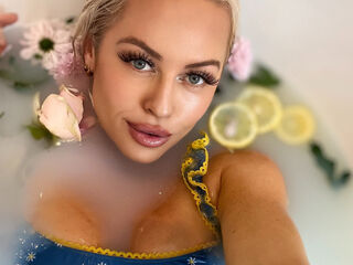 xxx chatroom IsabellaSaturn