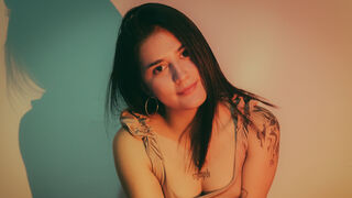 Kostenlos Nackt KylaWalls