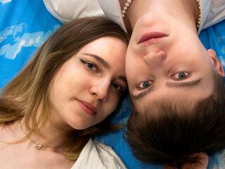 EmilyandIlumiWil Live Cam Model