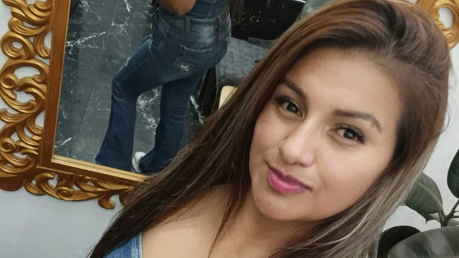 Live Sex Chat with DulceMariaRincon