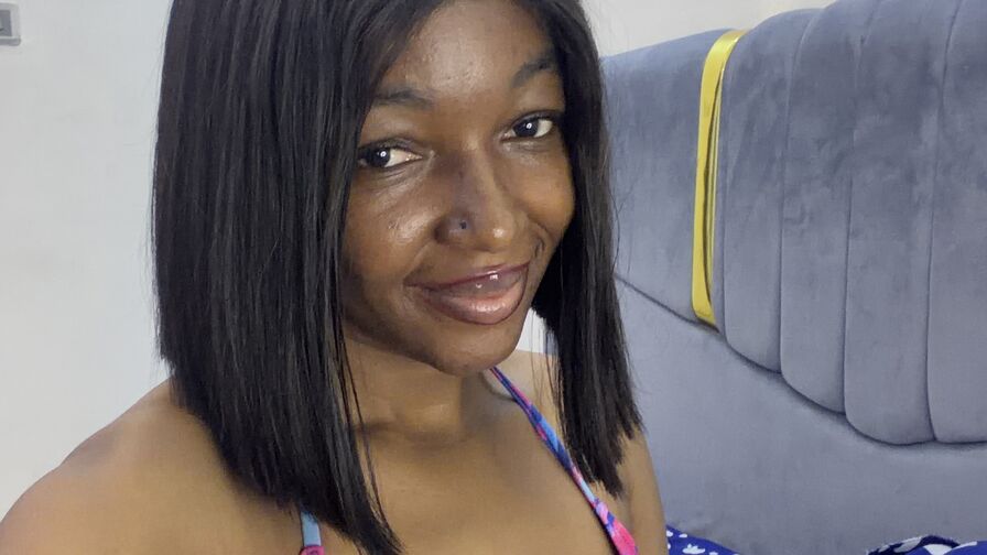 Watch EmilyPeres live on Club Ginger Blaze