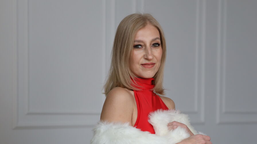 Watch LaraSabele live on Free Webcamz