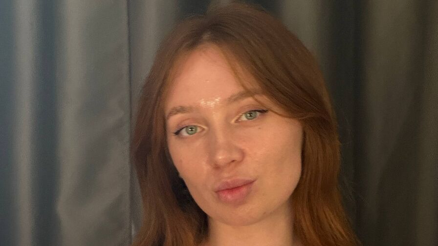 MiaIvory