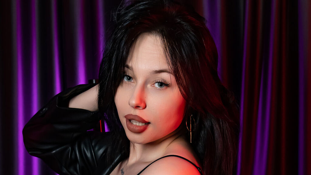 ElliTrue live cam model at LiveJasmin